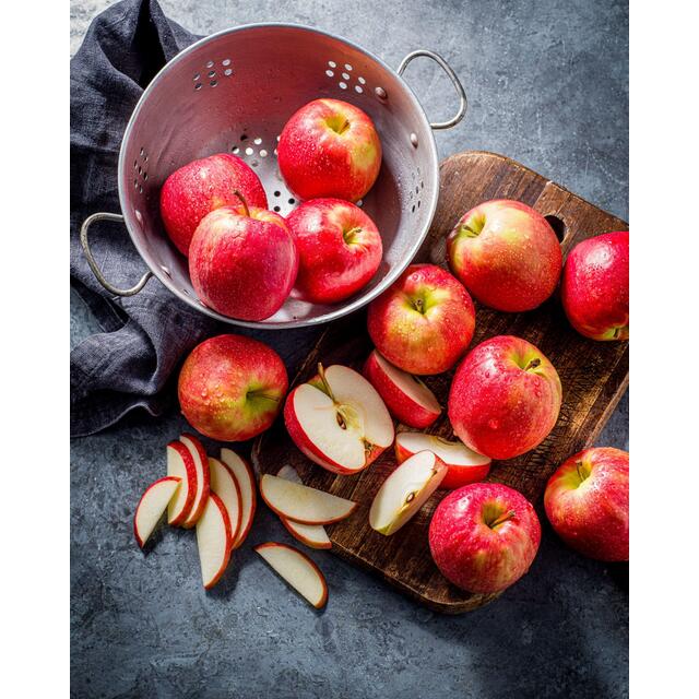 M&S Pink Lady Apples thumbnail 2