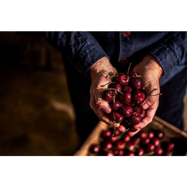 M&S Collection King Cherries thumbnail 3