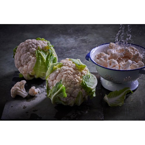 M&S Select Farms Cauliflower thumbnail 3