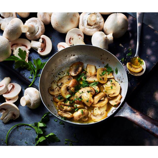 M&S British White Mushrooms thumbnail 3