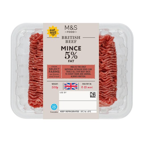 M&S Select Farms British Beef Mince 5% Fat thumbnail 2