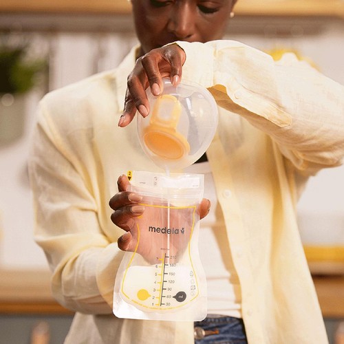 Medela Breastmilk Storage Bags thumbnail 3