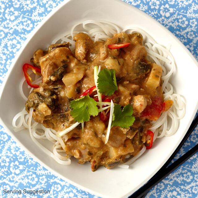 Daylesford Organic Coconut Chicken Curry with Aubergine thumbnail 2