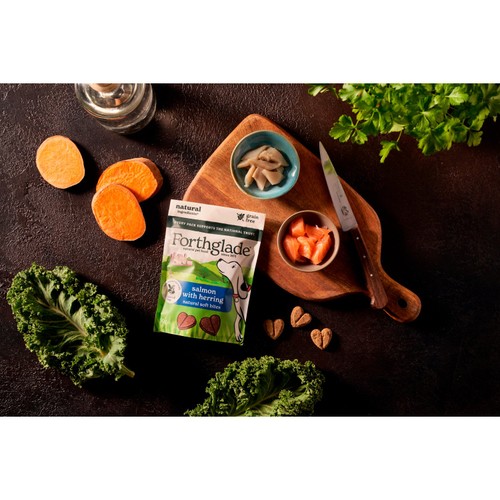 Forthglade National Trust Natural Soft Bite Treats Salmon with Herring thumbnail 4