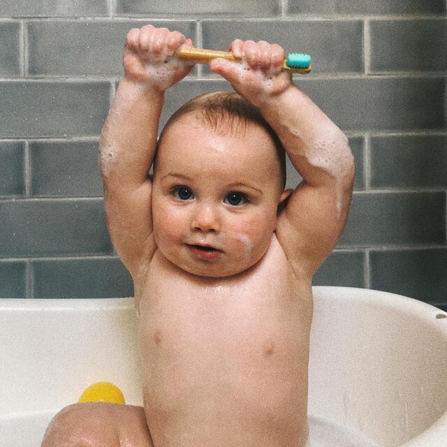 Bamboo Club Bambino Blue Kids Toothbrush thumbnail 3