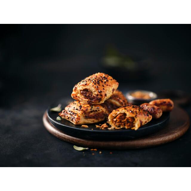 M&S Collection Pulled Pork Sausage Rolls thumbnail 3