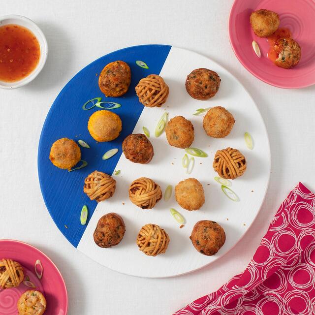 M&S 24 Tiger Prawn & Dim Sum Selection thumbnail 2