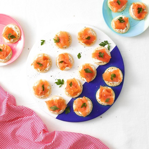 M&S Scottish 20 Mini Smoked Salmon Blinis thumbnail 3