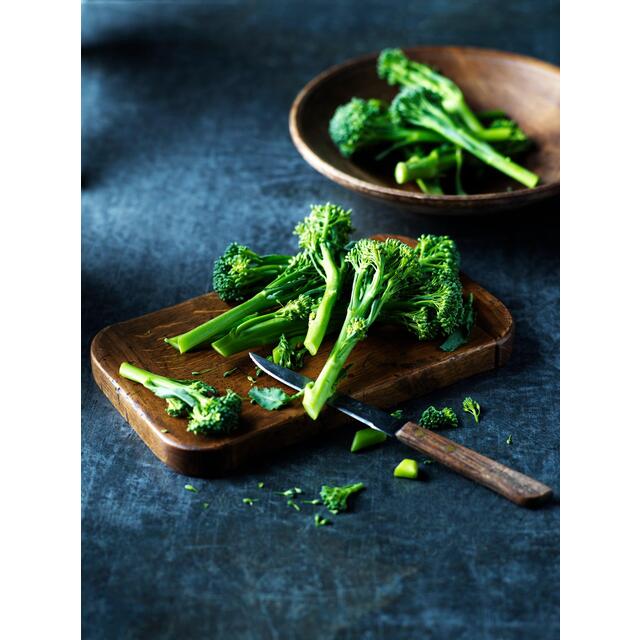 M&S British Purple Sprouting Broccoli thumbnail 2