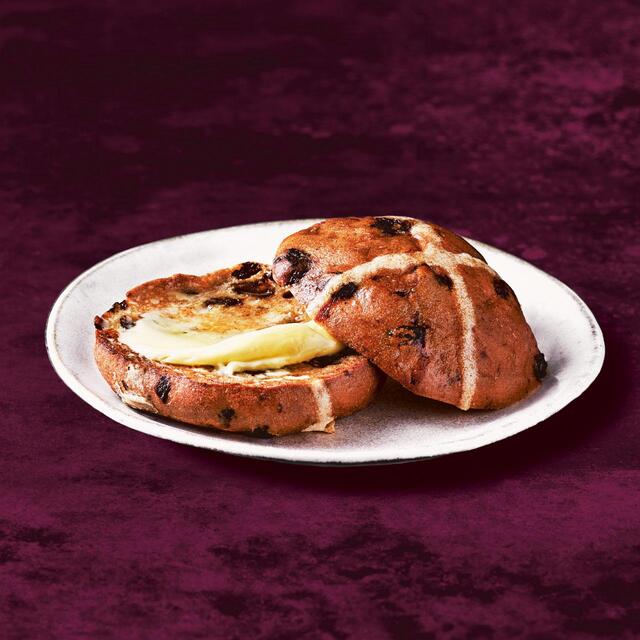 M&S Made Without Hot Cross Buns thumbnail 3