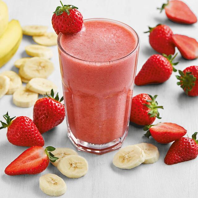 M&S Strawberry & Banana Smoothie Mix Frozen thumbnail 2