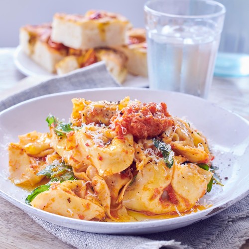 Dell'Ugo Tomato & Mozzarella Tortelloni thumbnail 3