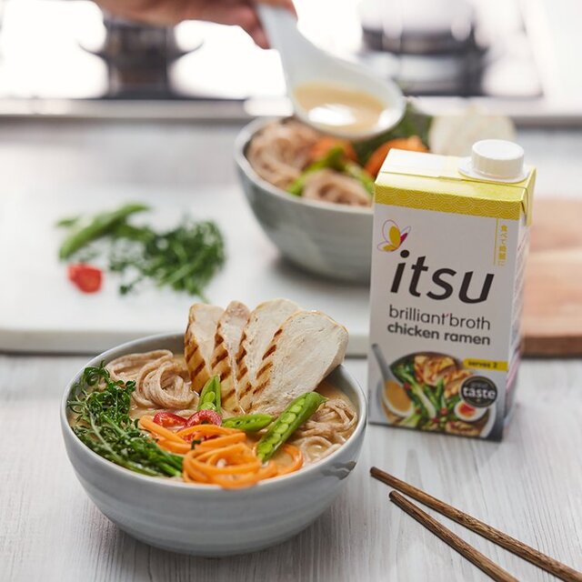 itsu Chicken Ramen Brilliant Broth for 2 thumbnail 2