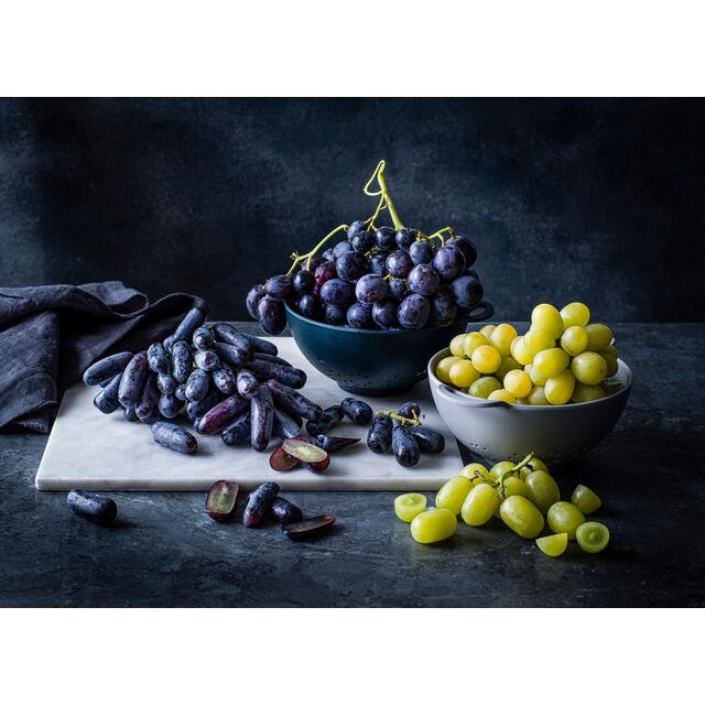 M&S Collection Tutti Frutti Seedless Grapes thumbnail 2