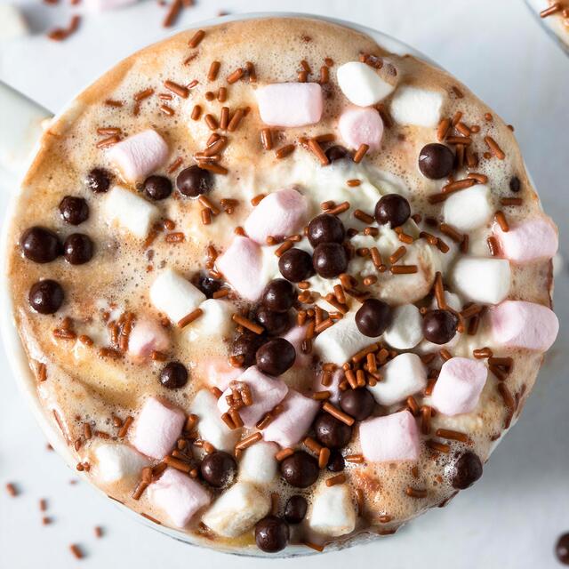 CUPSMITH Hot Chocolate Flakes - Milk Chocolate thumbnail 5