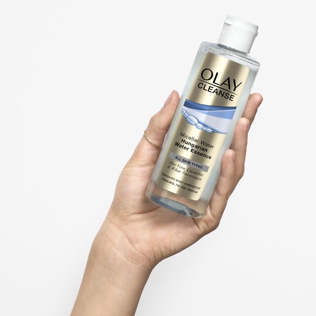 Olay Cleanse & Glow Giftset, Cleanser Balm, Daily Polish & Micellar Water thumbnail 4