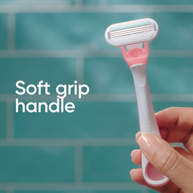 Gillette Venus Disposable Razors Sensitive thumbnail 7