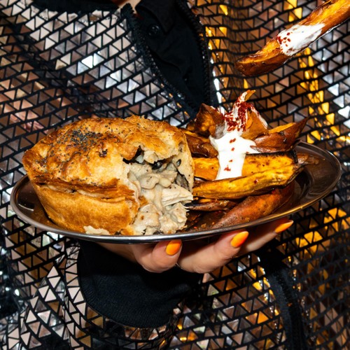 Pieminister Fungi Pie with Chicken, Portobello & Chestnut Mushroom thumbnail 4