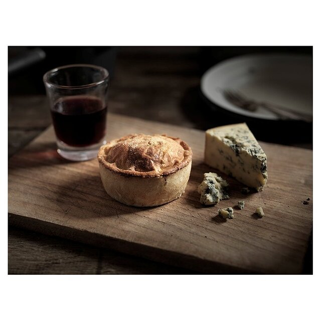 Pieminister Moo & Blue British Steak & Stilton Pie thumbnail 2