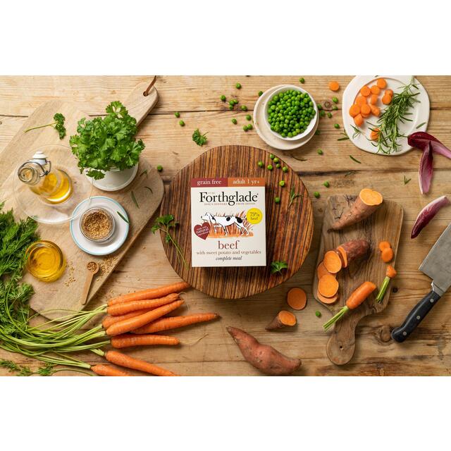 Forthglade complete adult grain free Beef with sweet potato & veg thumbnail 5
