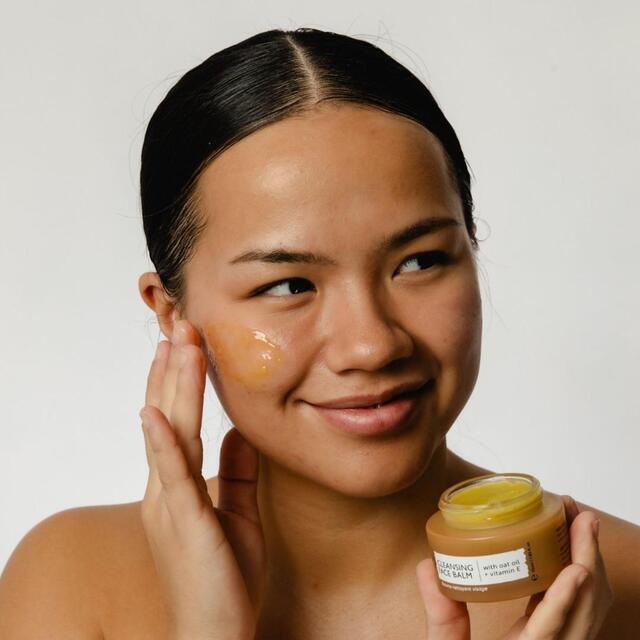 UpCircle Cleansing Balm with Oat Oil + Vitamin E thumbnail 4