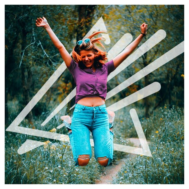 Purdey's Natural Energy Refocus Dark Fruits thumbnail 3