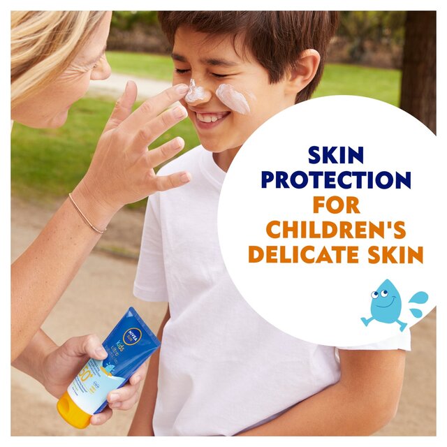 NIVEA SUN Kids Protect & Play Ultra SPF 50+ Sun Cream thumbnail 4