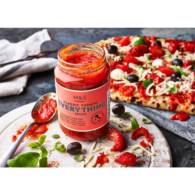 M&S Classic Tomato Everything Pasta Sauce thumbnail 4