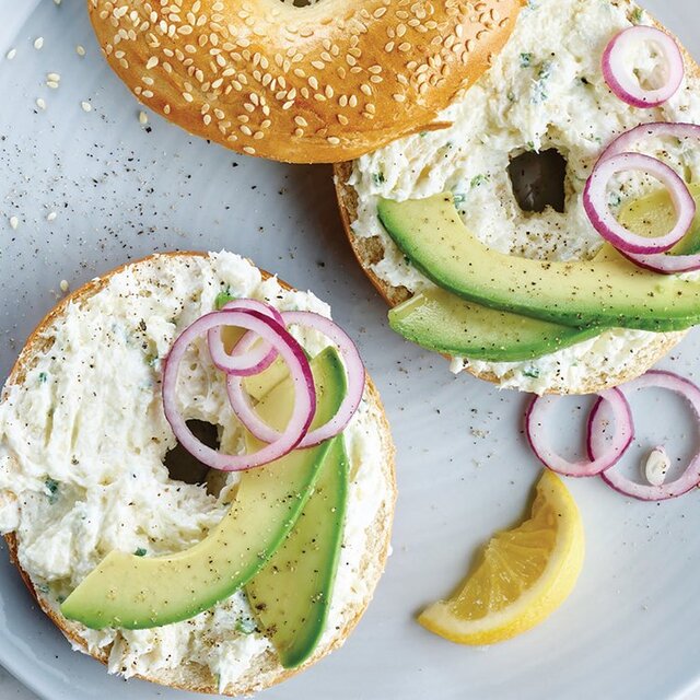 Philadelphia Lightest Low Fat Soft Cream Cheese thumbnail 2