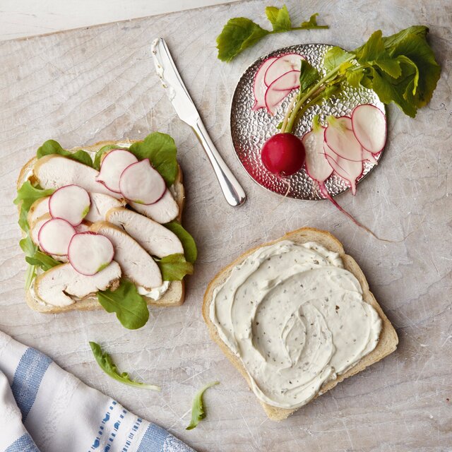 Philadelphia Lightest Low Fat Soft Cream Cheese thumbnail 3