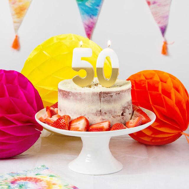 Talking Tables Number 0 Large Gold Candle thumbnail 2