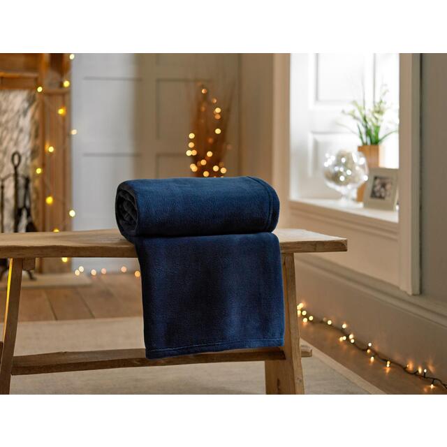 Deyongs Snuggle Touch Throw Navy thumbnail 2