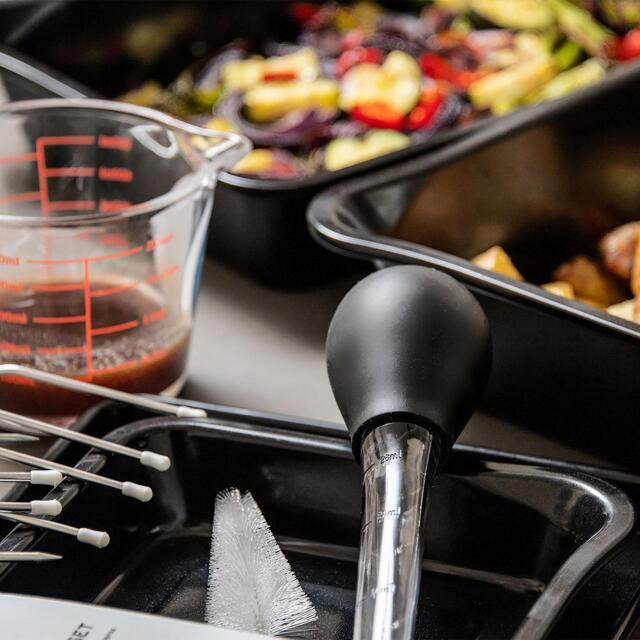 Tala Non-stick Large Roaster with Pouring lip thumbnail 4