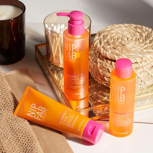 Nip+Fab Vitamin C Fix Facial Scrub thumbnail 5