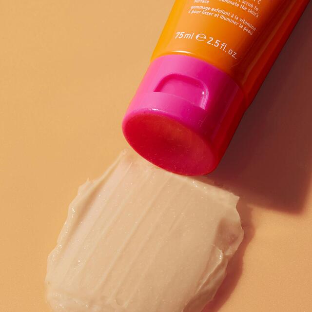 Nip+Fab Vitamin C Fix Facial Scrub thumbnail 3