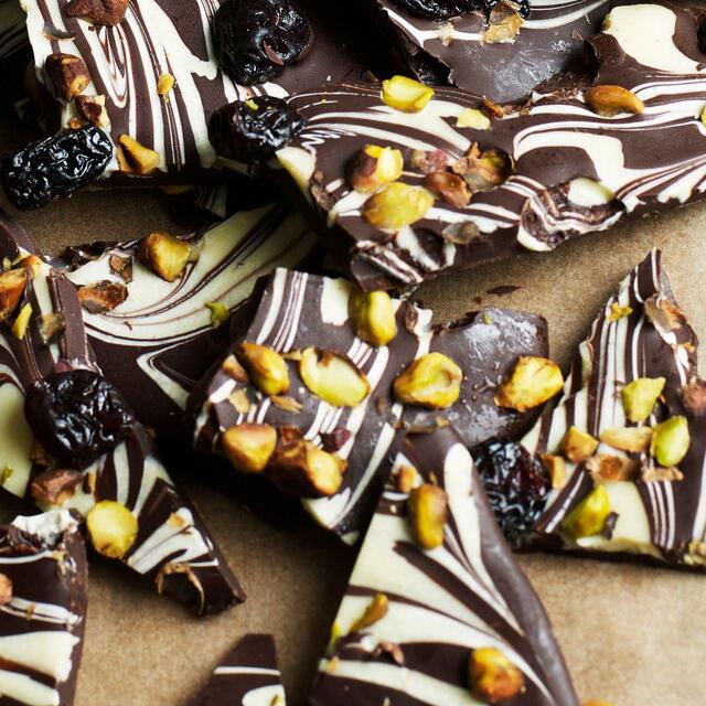 Food Thoughts 70% Dark Chocolate thumbnail 4