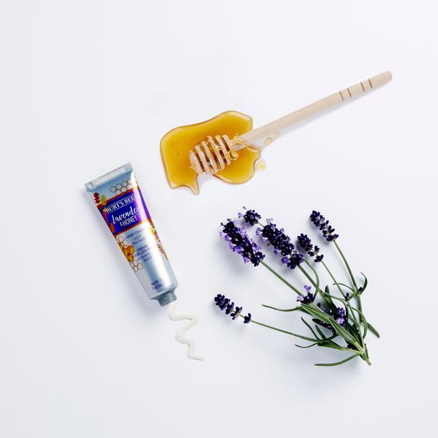 Burt's Bees Moisturising Hand Cream with Shea Butter, Lavender & Honey thumbnail 3