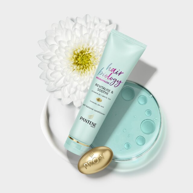 Pantene Hair Biology Menopause Hair Conditioner For Thinning Hair thumbnail 3