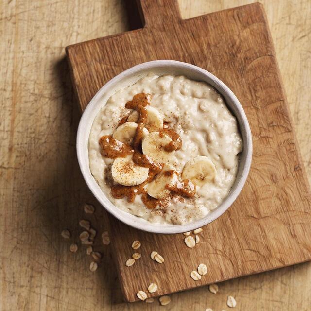 M&S Oat & Coconut Vegan Porridge thumbnail 3