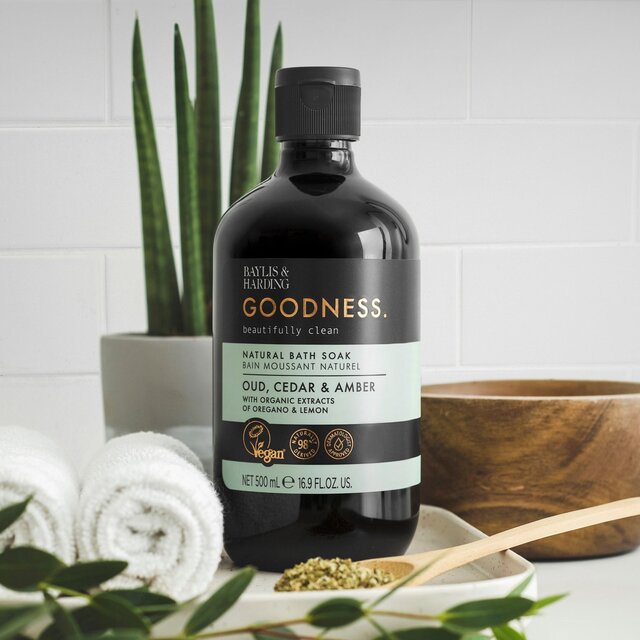 Baylis & Harding Goodness Oud, Cedar & Amber Bath Soak thumbnail 3