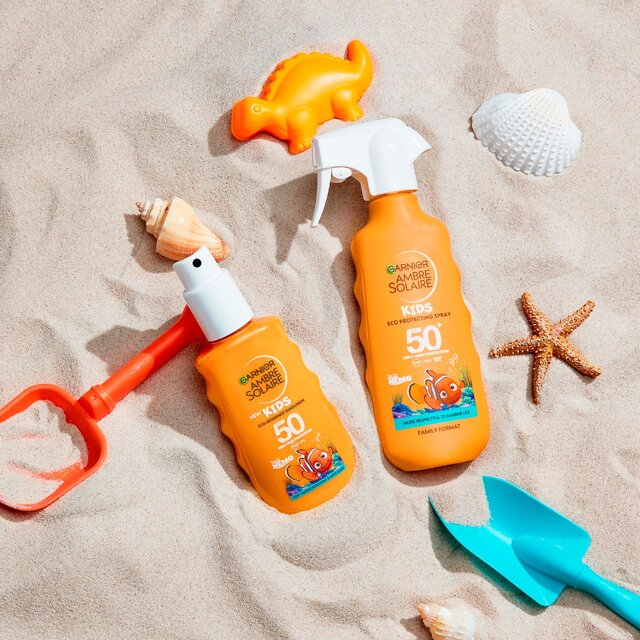 Garnier Ambre Solaire Kids Finding Nemo SPF 50+ Sun Spray thumbnail 3