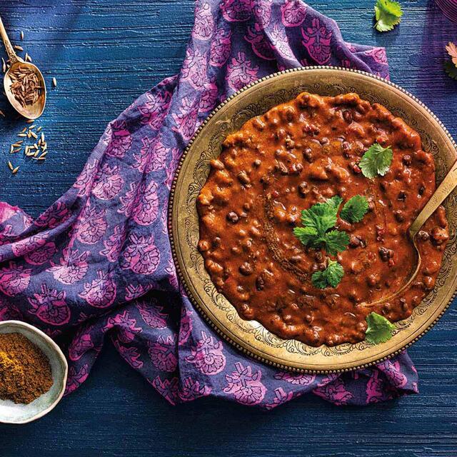 M&S Collection 8 Hours Slow Cooked Black Dal thumbnail 3