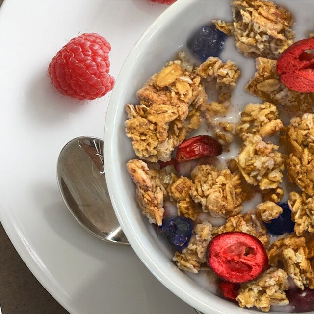 Kellogg's Special K Mixed Berries Breakfast Granola thumbnail 4