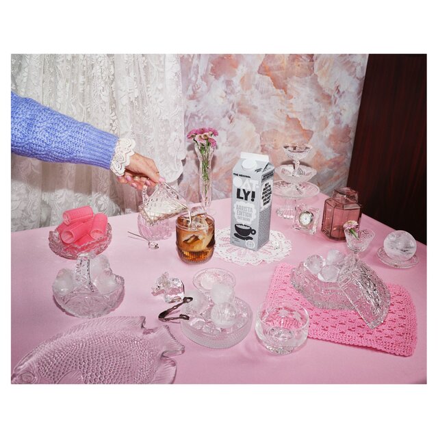 Oatly Oat Drink Barista Chilled thumbnail 5