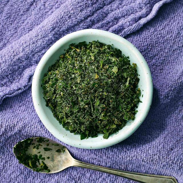 Ocado Frozen Chopped Basil thumbnail 3