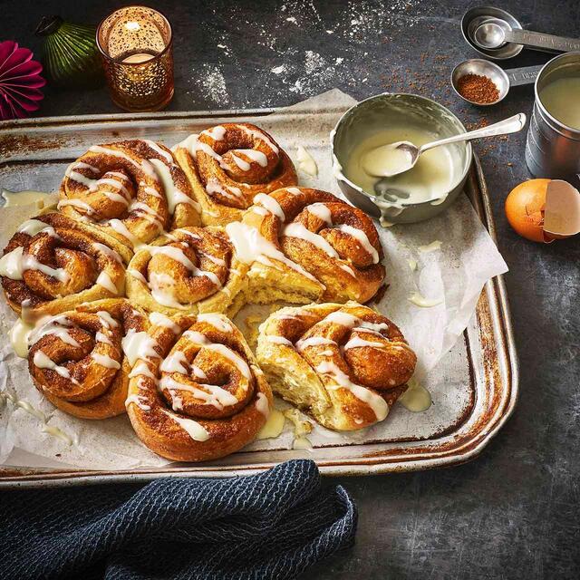 M&S Simply Bake Cinnamon Bun Kit thumbnail 3