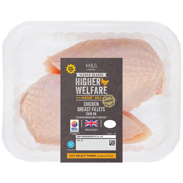 M&S Oakham Gold Skin On Chicken Breast Fillets
