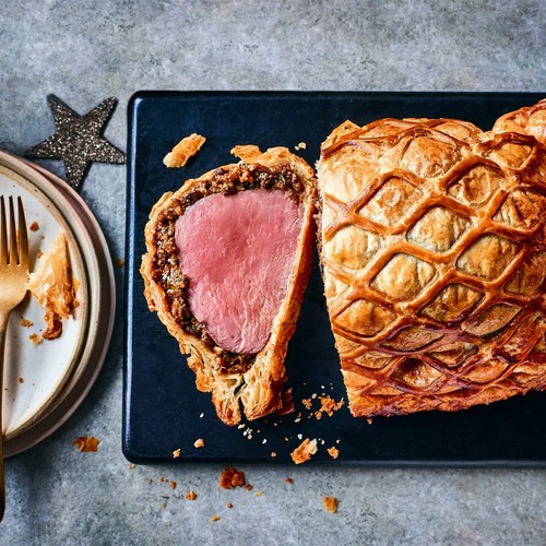 M&S British Beef Fillet Wellington Frozen thumbnail 2