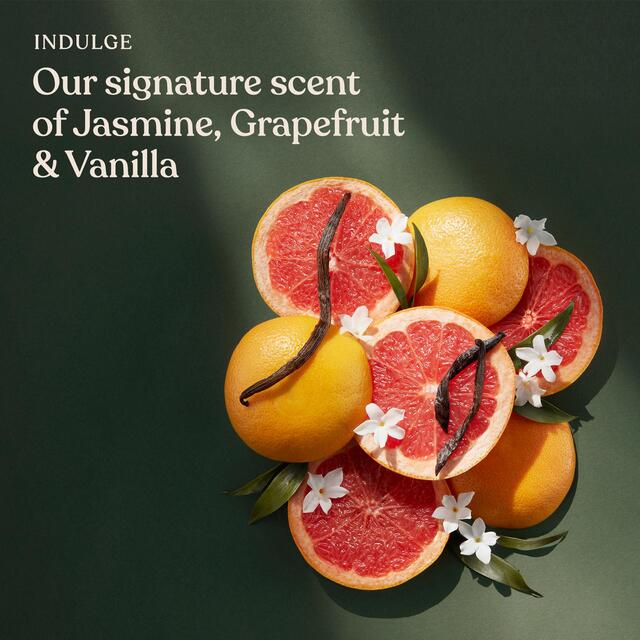 Sanctuary Spa Signature Natural Oils Ultra Rich Wet Skin Moisturiser thumbnail 2