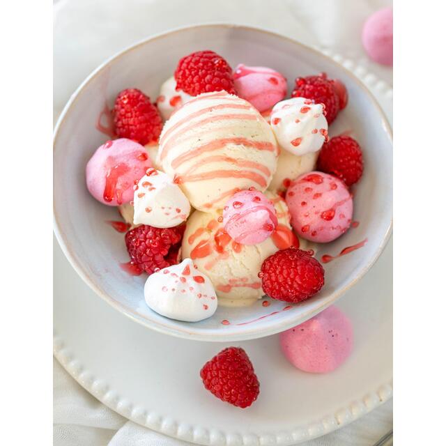 London Apron Vanilla Plant Based Meringues thumbnail 2